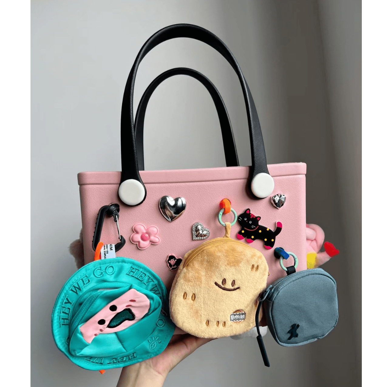 Light Pink EVA Beach Bag - Waterproof Tote with Black Handles and Heart Charms - Lopqix